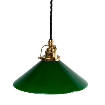 Skomakarlampa stor skärm Ø25 Gysinge - Glas grönt, sladd svart Produktkategori: . Köp hos Byggnadsvardskompaniet.se