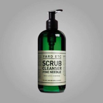Scrub Cleanser Pine Needle, 350 ml Produktkategori: Rengöring. Köp hos Byggnadsvardskompaniet.se