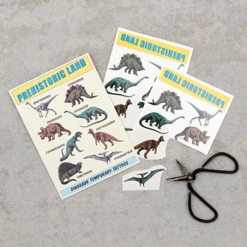 Tatuering Dinosaur Produktkategori: Barn & Leksaker. Köp hos Byggnadsvardskompaniet.se