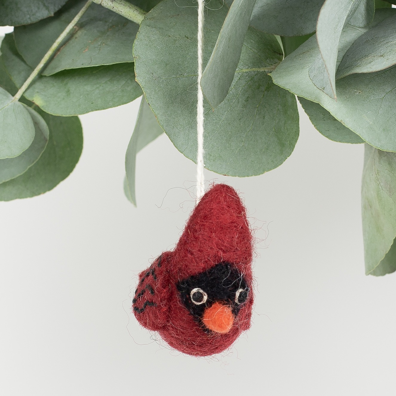 RED CARDINAL Hänge Produktkategori: Jul. Köp hos Byggnadsvardskompaniet.se