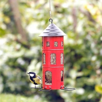 Kombimatare Frö Röd – Wildlife Garden Produktkategori: Fågel- & djurmatare. Köp hos Byggnadsvardskompaniet.se