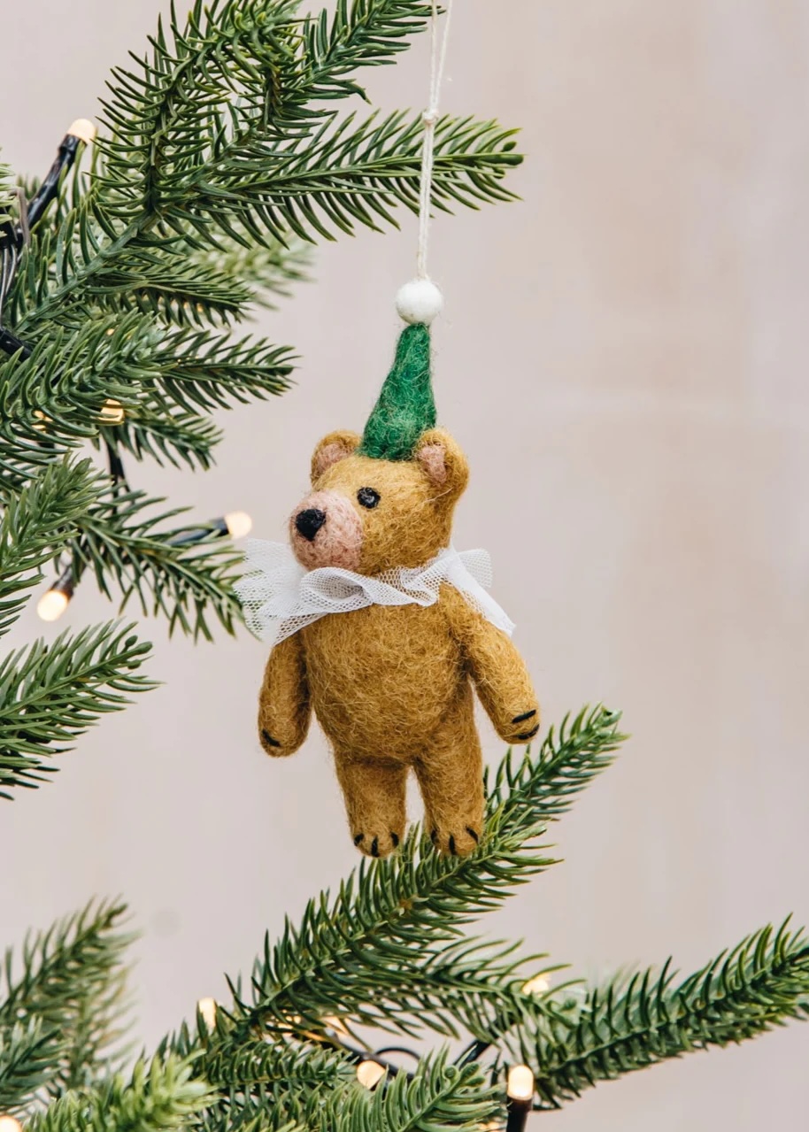 CIRCUS BEAR – Julhänge Produktkategori: Jul. Köp hos Byggnadsvardskompaniet.se
