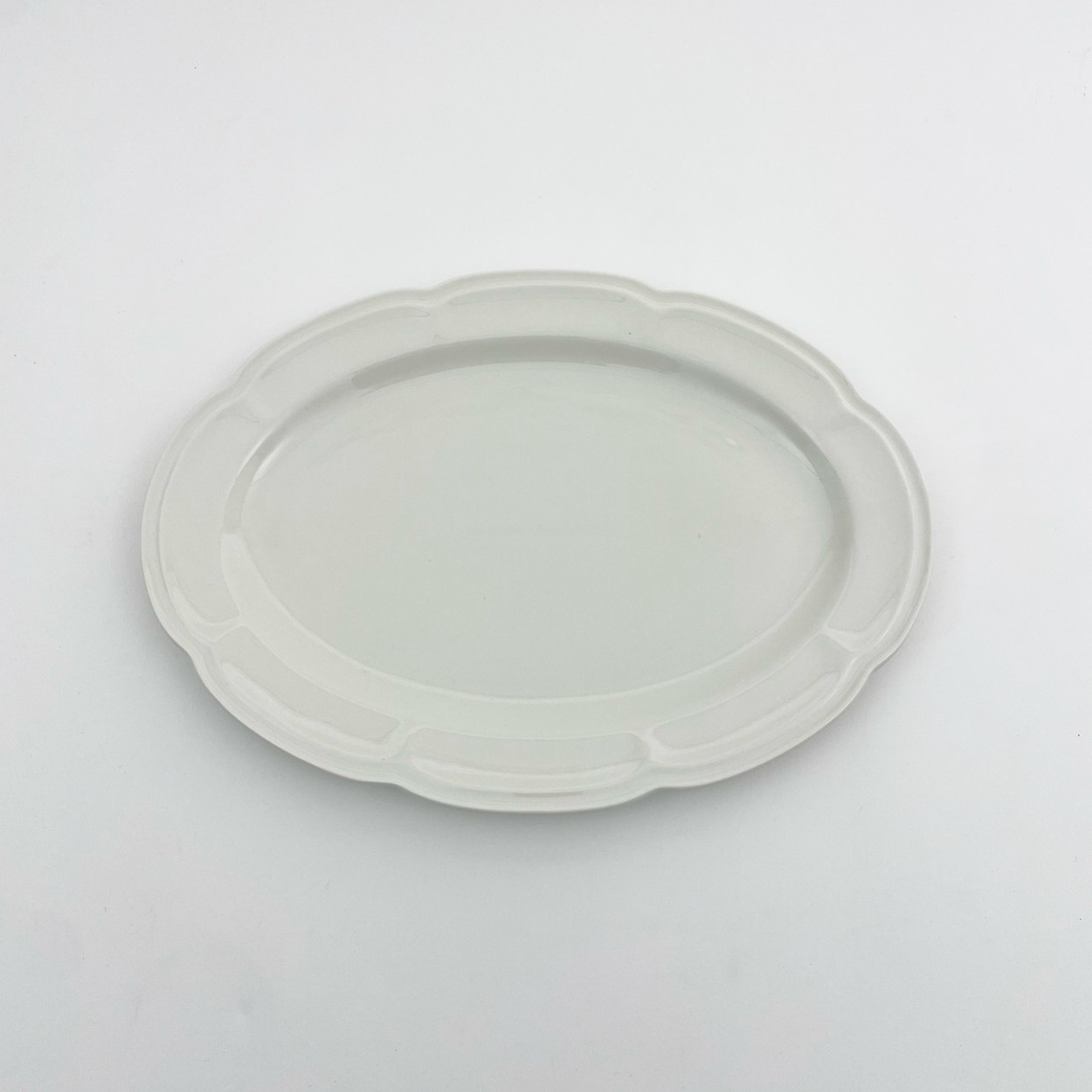 Ovalt fat i keramik – à l’ancienne Produktkategori: Glas, Porslin & Dukning, Hemliv. Köp hos Byggnadsvardskompaniet.se